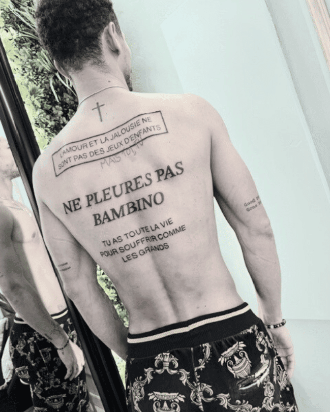 Tatouage personnalisé sur dos réalisé par Encre Et Mer studio tatouage Port-Fréjus